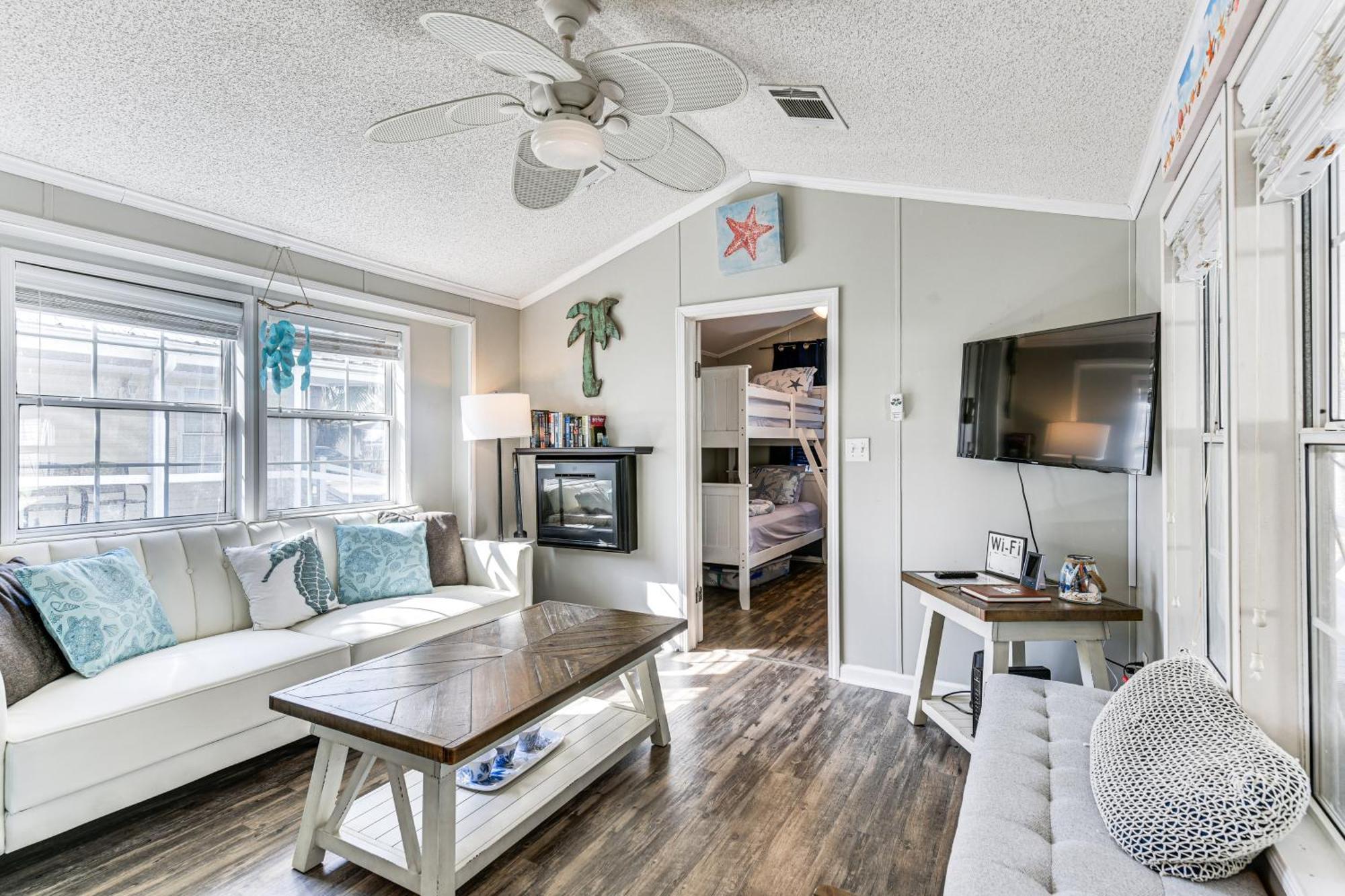 Walk To Beach Miramar Tropical Cabana With Deck! Destin Exterior photo