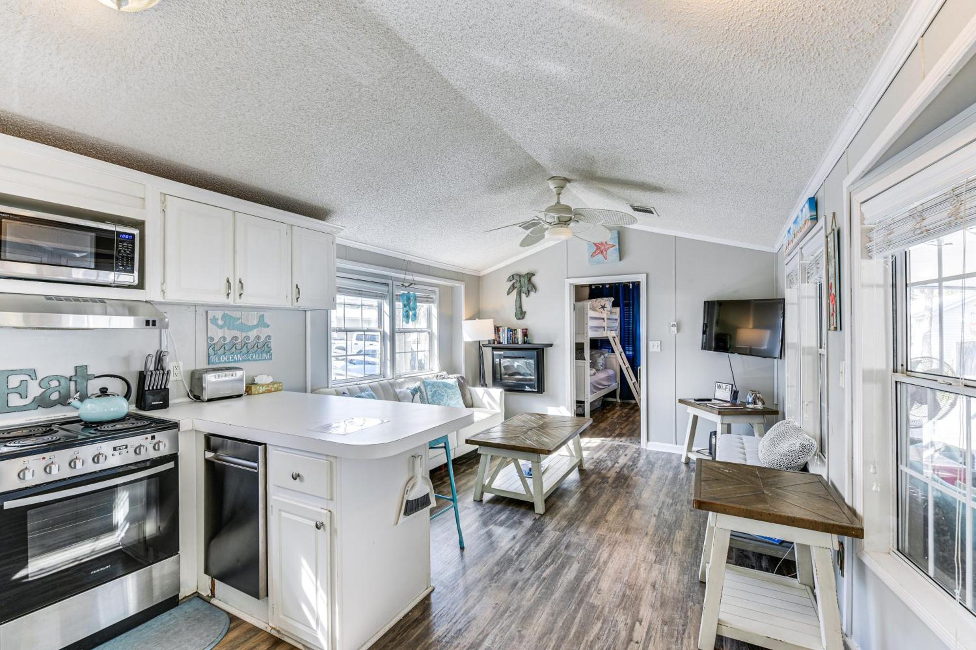 Walk To Beach Miramar Tropical Cabana With Deck! Destin Exterior photo